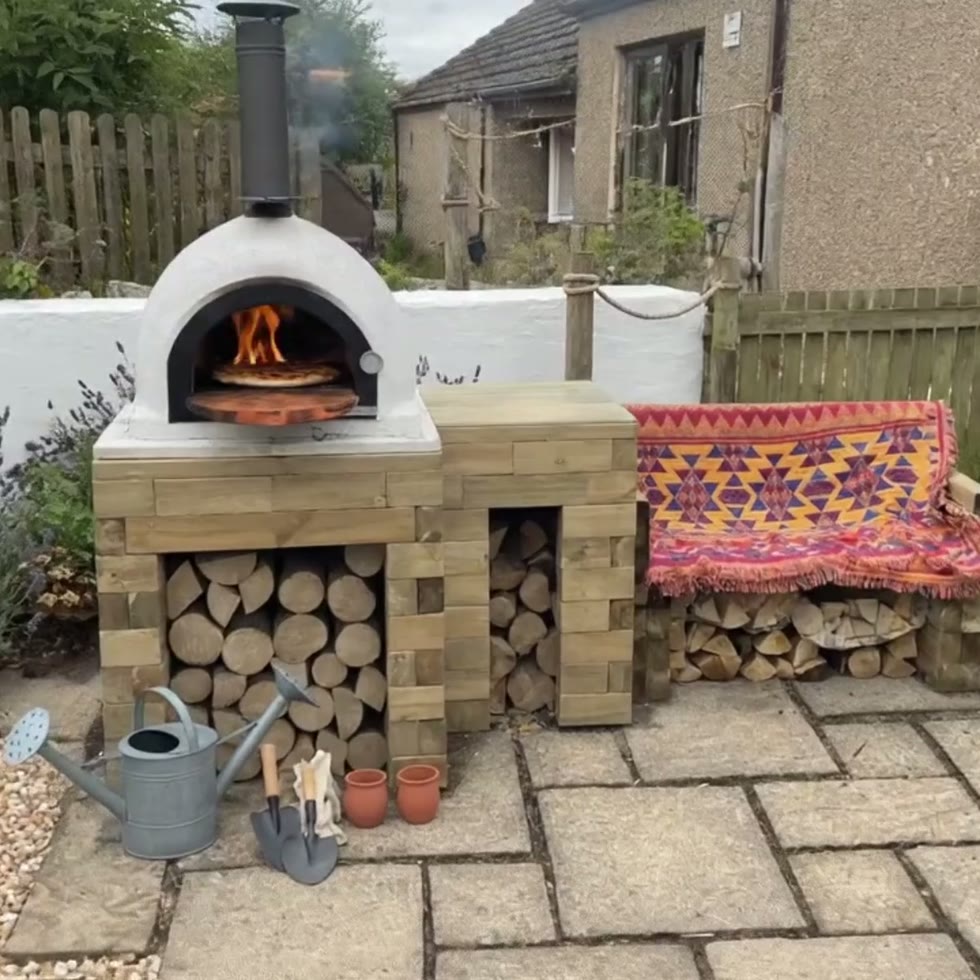 Tavolo per forno per pizza con spazio di archiviazione e panca / 2,7 x 0,9 x 0,95 m