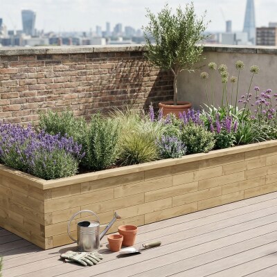 Grande fioriera rialzata / 3,75 x 1,5 x 0,55 m