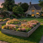 Cordolo perimetrale con elemento centrale / 6,675 m x 6,4 m x 0,45 m