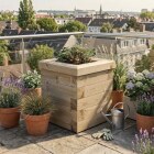 Piccola fioriera cubica in legno da giardino / 0,45 x 0,45 x 0,55 m