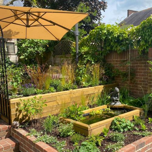 Rinnovo dei bordi rialzati nel giardino di Barry