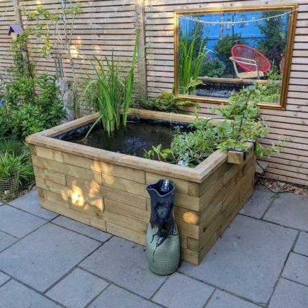 Idee per laghetti rialzati per il tuo giardino