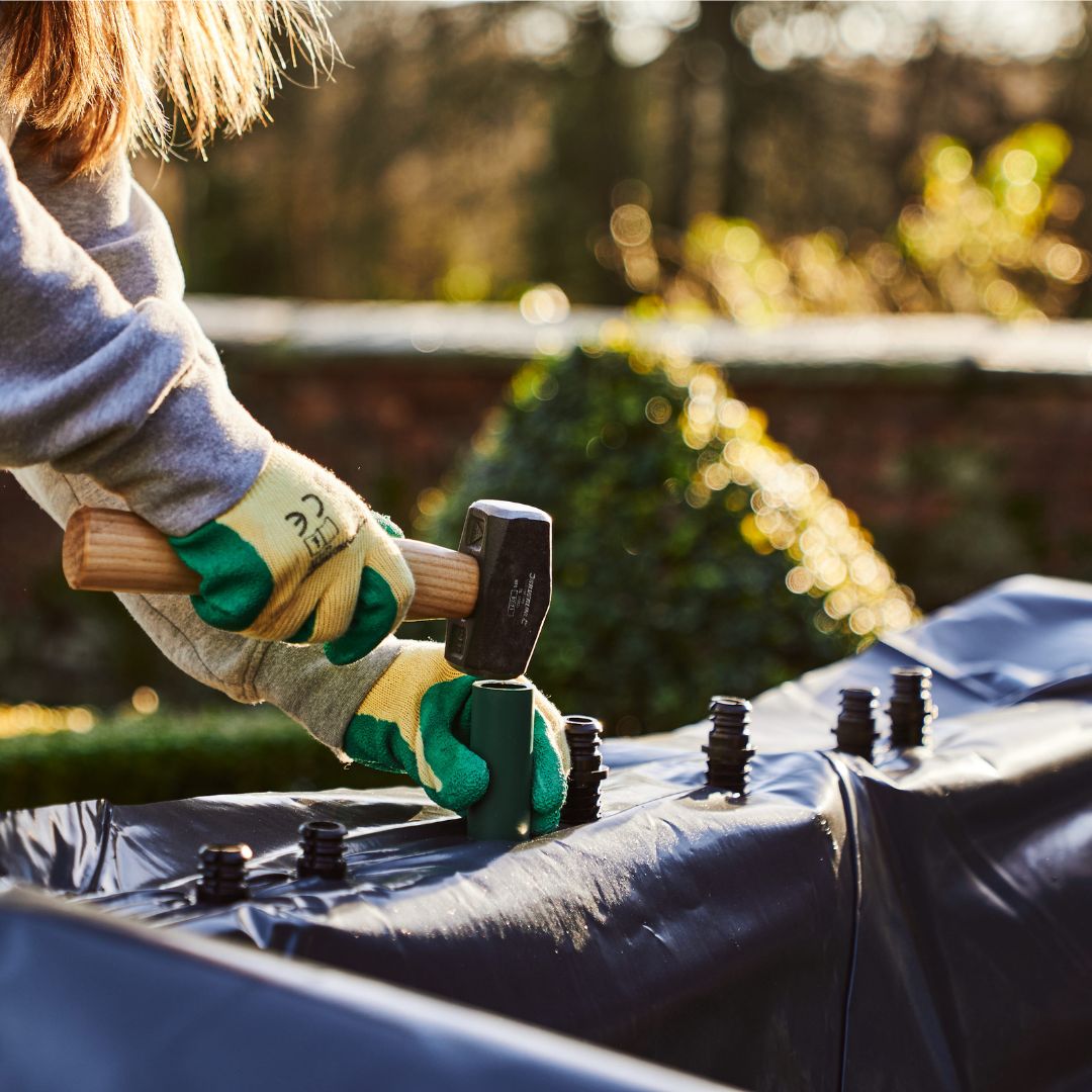 How to line a raised bed