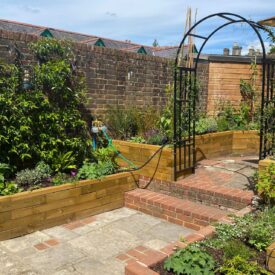 Il progetto della bordura nel giardino di Barry