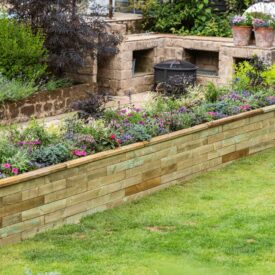 Fioriera WoodBlocX nel giardino di Jill